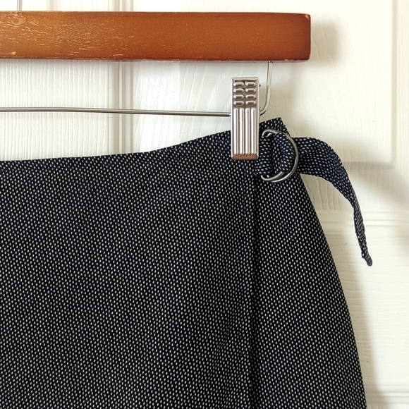 Express 90's Vintage Micro Polka Dot Silk High Waisted Mini Wrap Skirt Black 5/6 - Picture 3 of 10